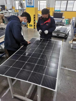 satın al Polikristal Silikon Esnek Katlanır Güneş Paneli Kiti 100W 200W 300W online manufacture